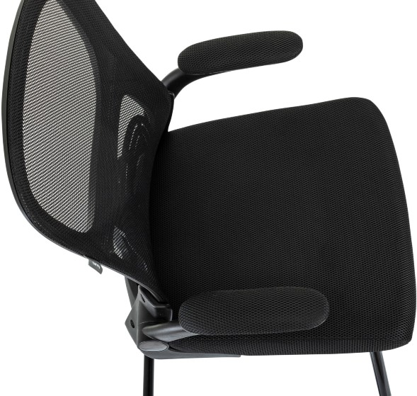 Кресло Бюрократ MC-109 черный TW-01 TW-11 сетка/ткань полозья металл черный